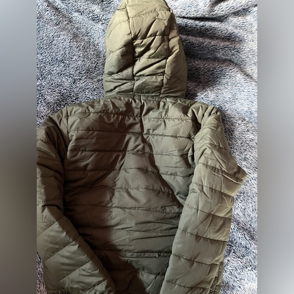 Kids size 8 jacket - Picture 16 of 16